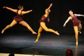 Les Quennevais school. Jersey Eisteddfod dance section. Class 431B The Geraldine Des Forges Award, Trio/Quartet 7 to 21 years old. Bayley-Lily King, Emily Gorman & Daisy Clotworthy                          Picture: ROB CURRIE