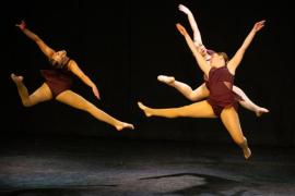 Les Quennevais school. Jersey Eisteddfod dance section. Class 431B The Geraldine Des Forges Award, Trio/Quartet 7 to 21 years old. Bayley-Lily King, Emily Gorman & Daisy Clotworthy                          Picture: ROB CURRIE