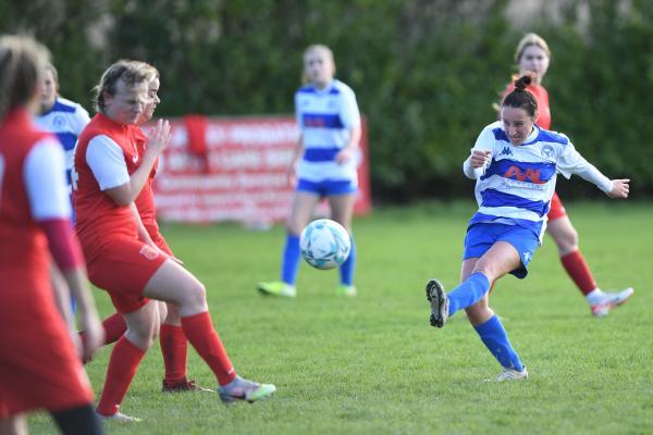 Rovers Holly Muirhead having a shot Ladies Football Roxel Rovers v St Peter Picture: DAVID FERGUSON