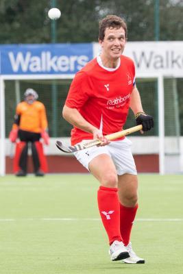 Hockey Jersey Men v Sunburry & Walton Tom Millar Picture: JON GUEGAN