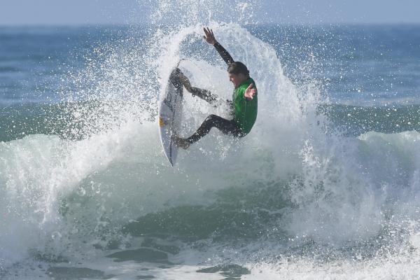 ENG surfer Lukas Skinner SURFING GB Cup 2024 at the Watersplash Picture: DAVID FERGUSON