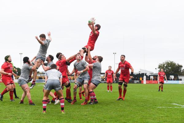 Cameron Keys on the line out catch RUGBY JRFC v London Welsh Picture: DAVID FERGUSON