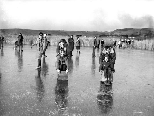 Temps Passe On Fozen Pond 1963
