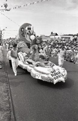 TEMPS BOF 1987 Battle of Flowers Picture: JON GUEGAN